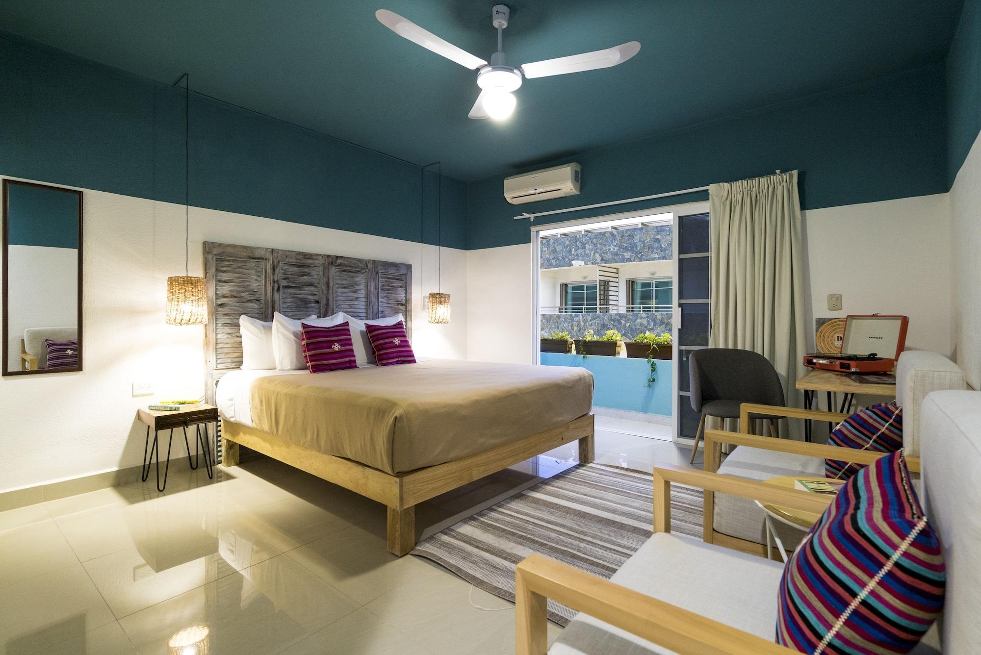 Hotel Selina Playa Del Carmen Esterno foto