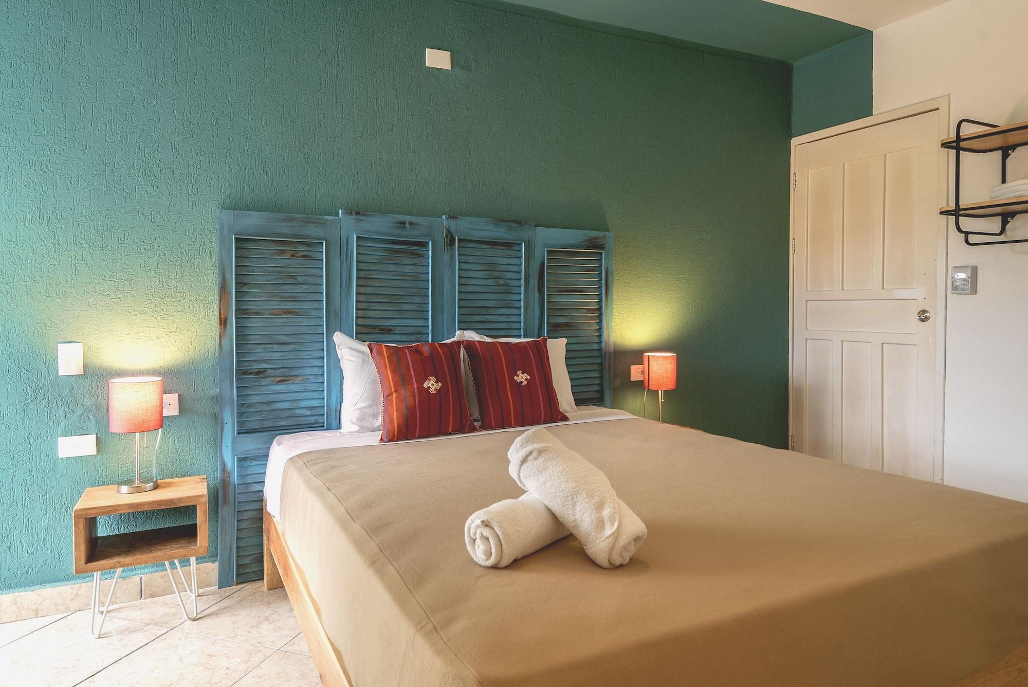 Hotel Selina Playa Del Carmen Esterno foto