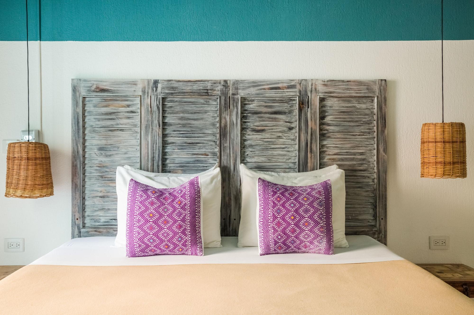 Hotel Selina Playa Del Carmen Esterno foto